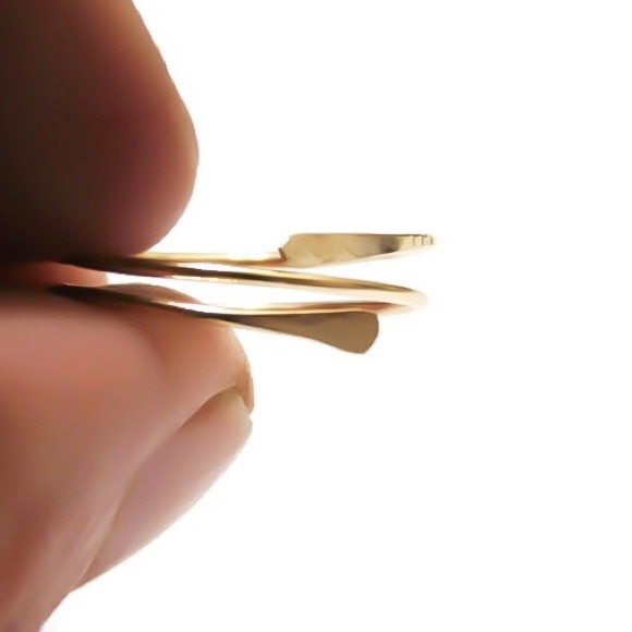 Gold midi ring - Picture 3 of 5